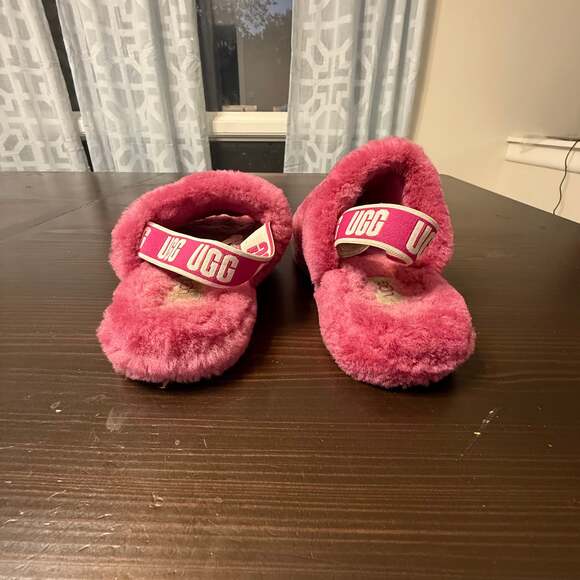 Ugg Oh Yeah Slide Slippers in Pink - Picture 1 of 5